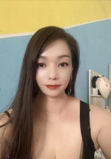 坪山肥臀大胸少妇