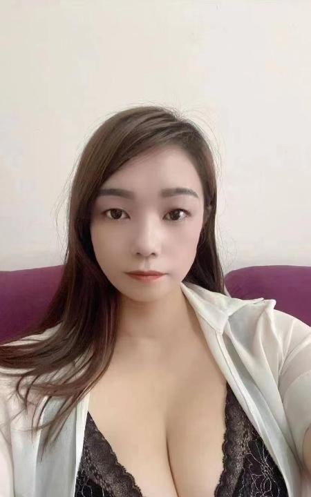 坪山肥臀大胸少妇
