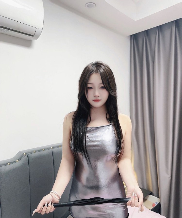 上城性感制服雨晴