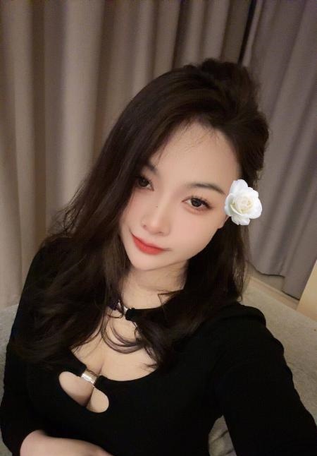 江宁路瑜伽小姐姐
