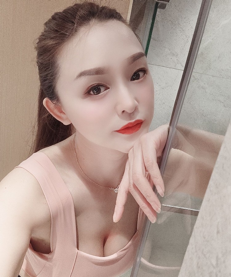 龙华民治D奶雪白