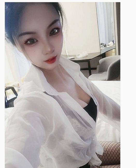 臀大奶大风骚少妇