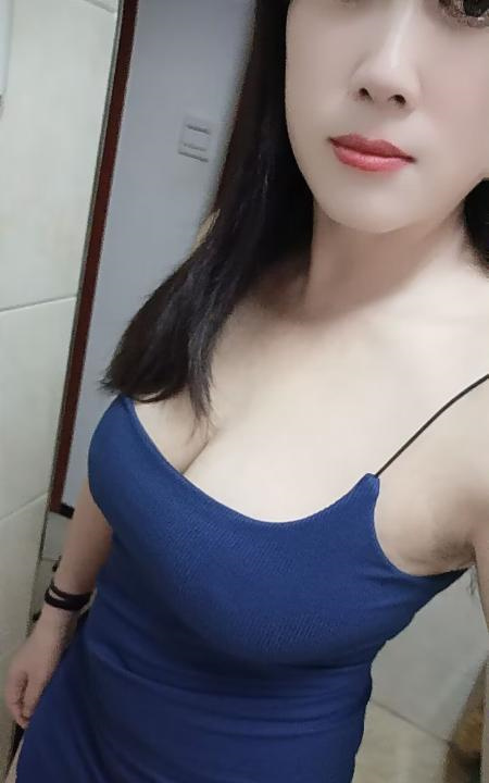 西安佛系巨乳少妇