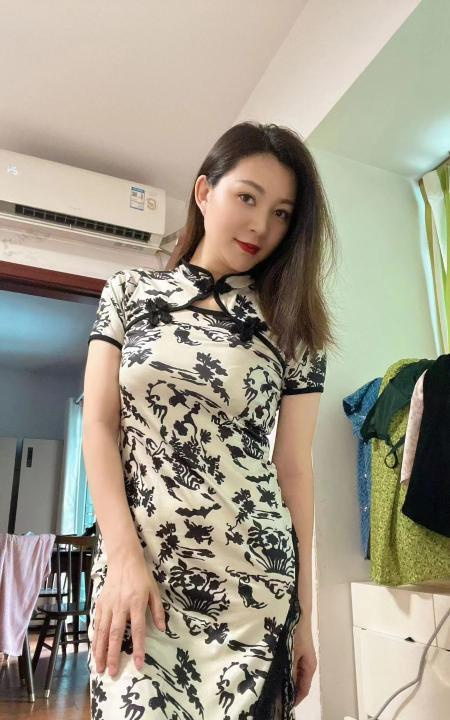 长腿旗袍乐儿