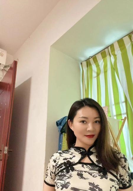 长腿旗袍乐儿