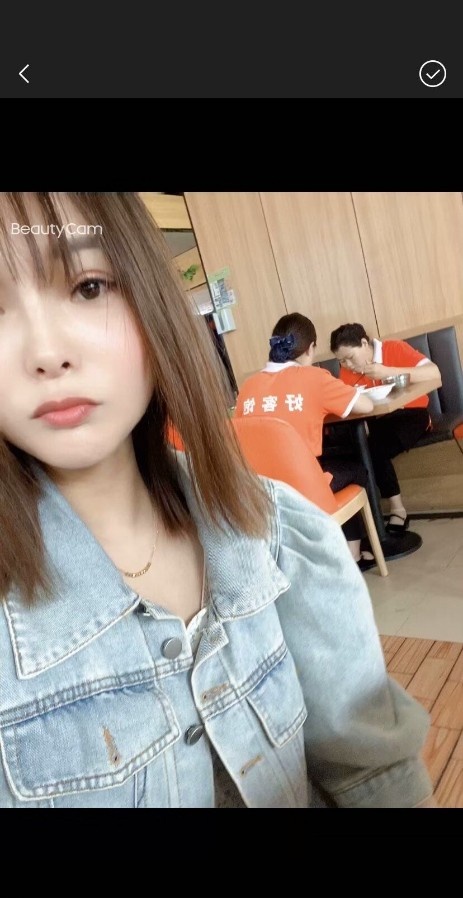 服务系的御姐型