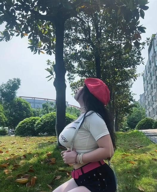 包河爆乳朵拉