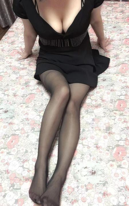 我的骚逼情人姐姐