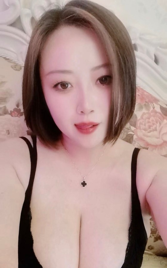 奶牛少妇