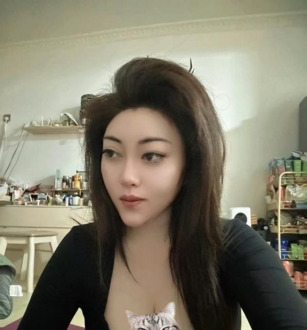 大奶李包子