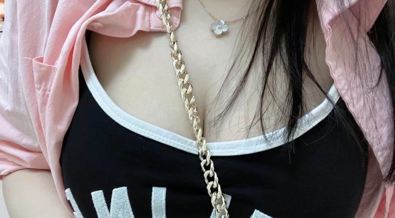 小蓝燕D杯白嫩御姐