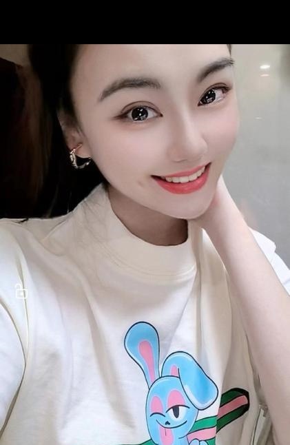 姑苏粉嫩菲菲妹子