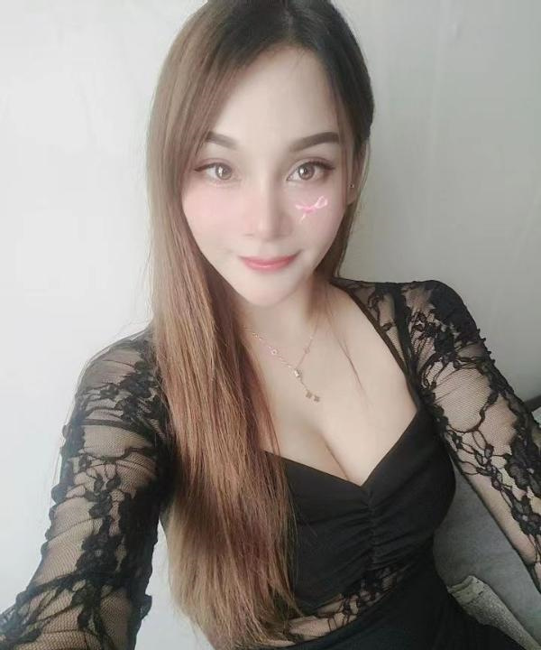 可拍视频的吾族美女
