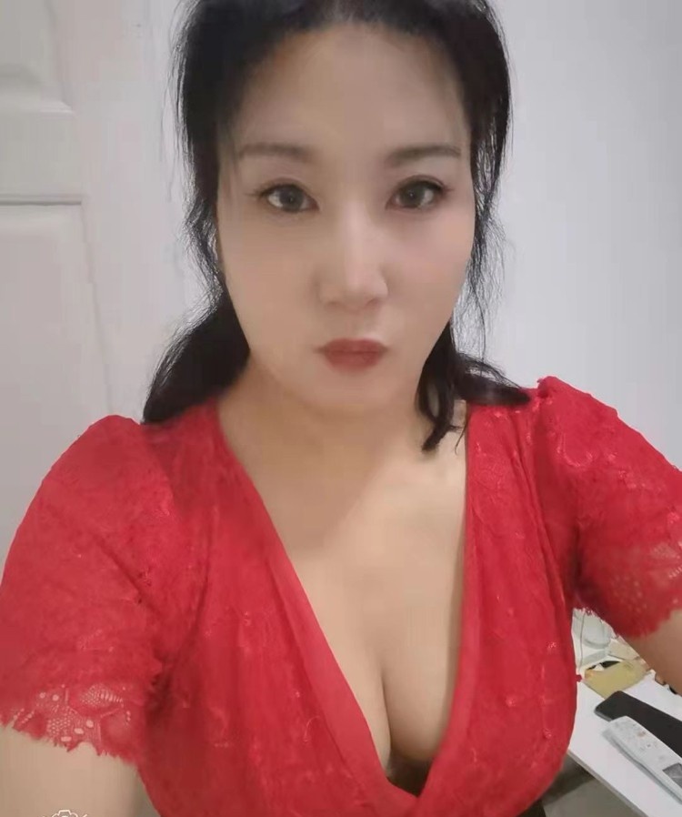 丰满熟妇