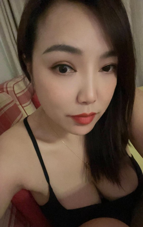 侗族欲女安琪