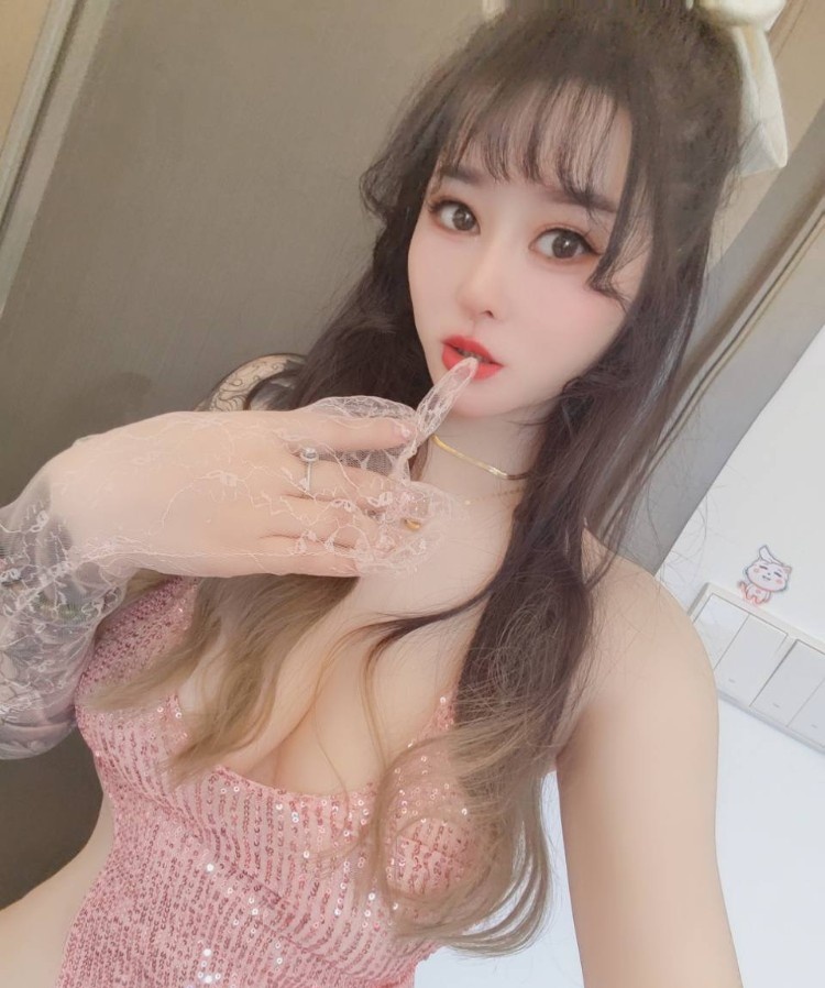 温柔的大胸老师