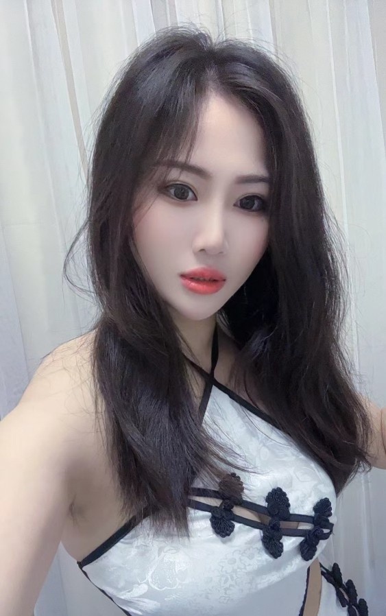 南山白小妞