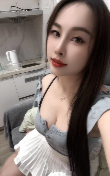 坂田大胸欢欢