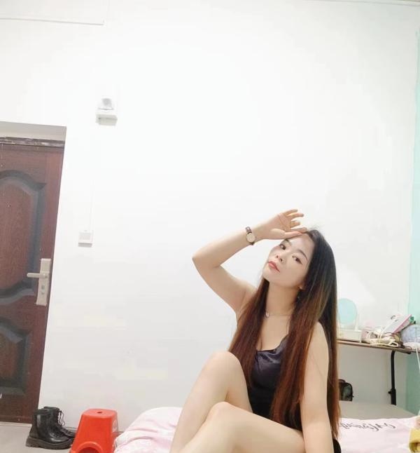 汉口月月小姐姐
