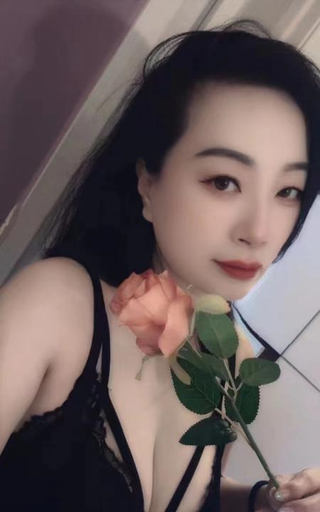 越秀气质姐姐丹妮