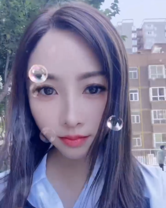 仁和路健身美女小叶子