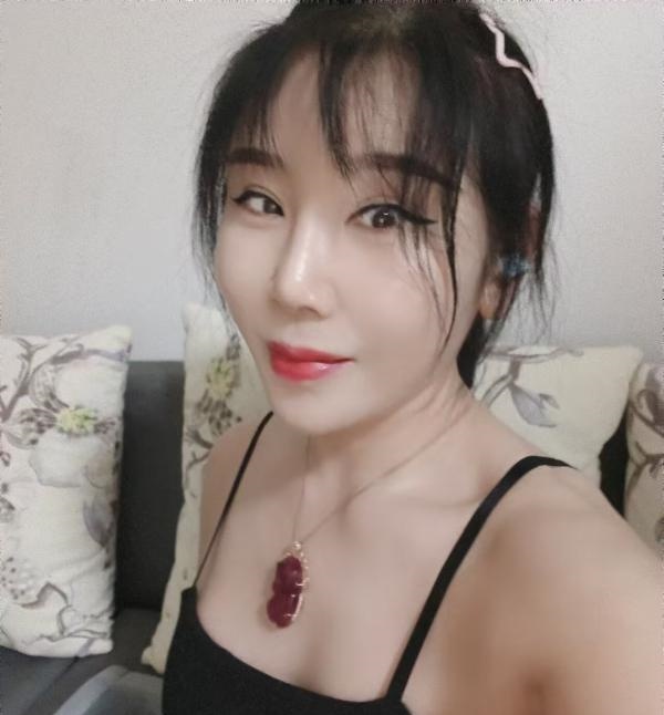 黑丝长腿葫芦娃