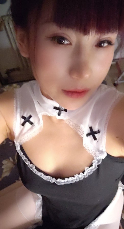 在家自做自聊的小少妇