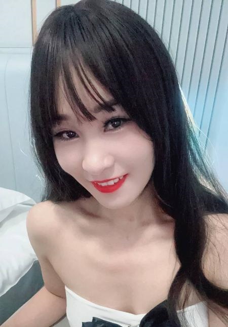 青岛刚来的倩倩