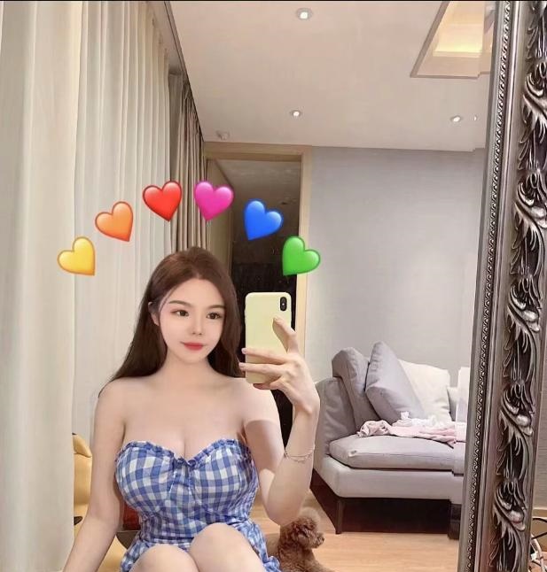 胸大A4腰小姐姐