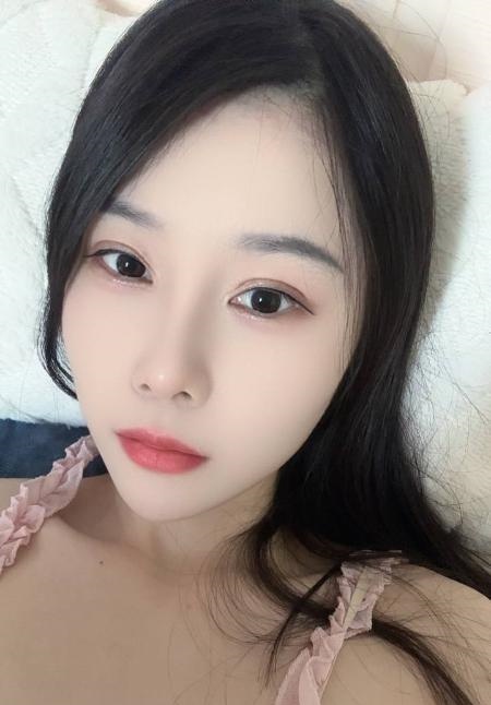 静安清纯颜值老师
