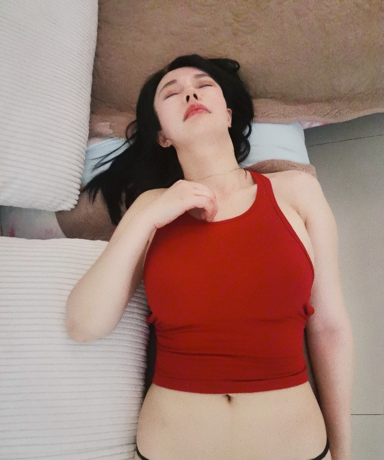 长腿诱惑熟女