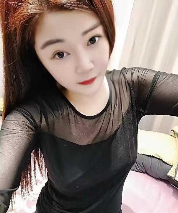 贺龙黑丝少妇体验记