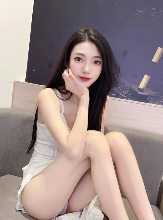 静安骨感美女