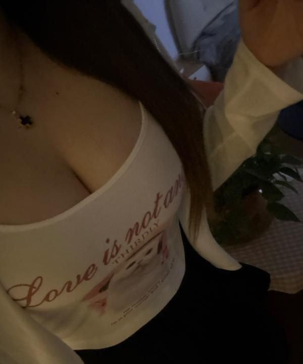 胸霸美女媛媛