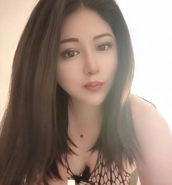 巨臀后入式天花板