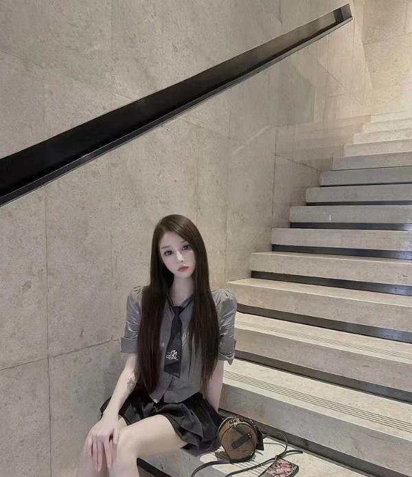 静安S型彼女媚娘