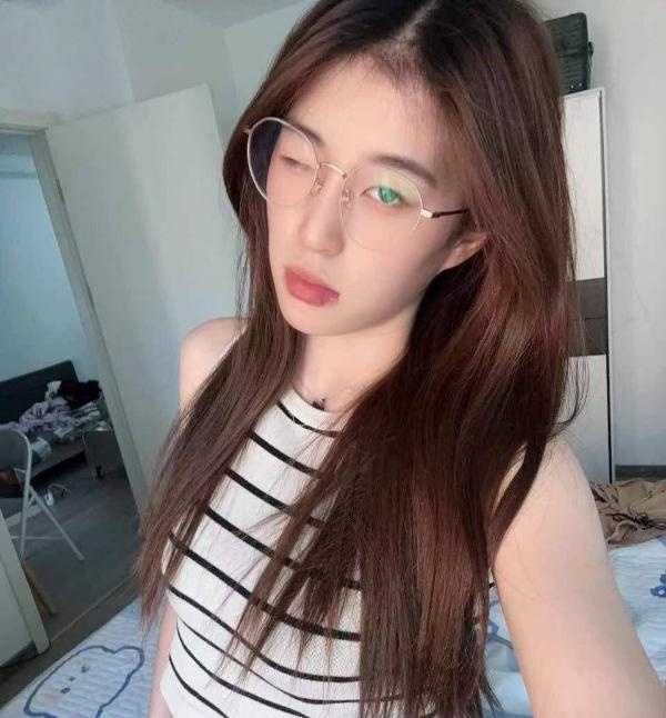 二刷小骚货馨儿