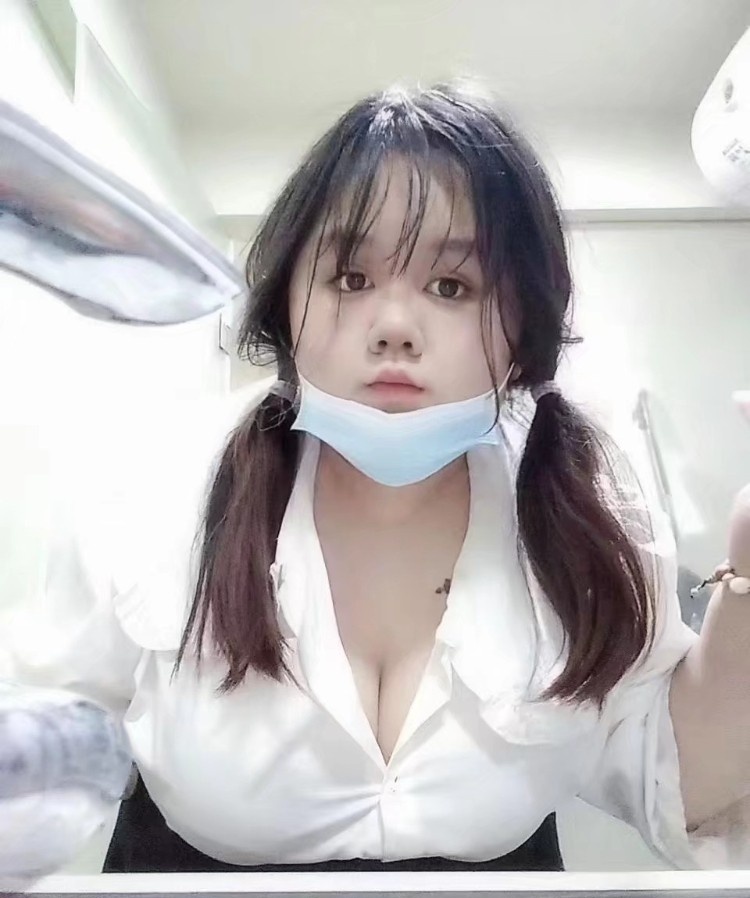 婉婉胖妹妹（自聊自做）