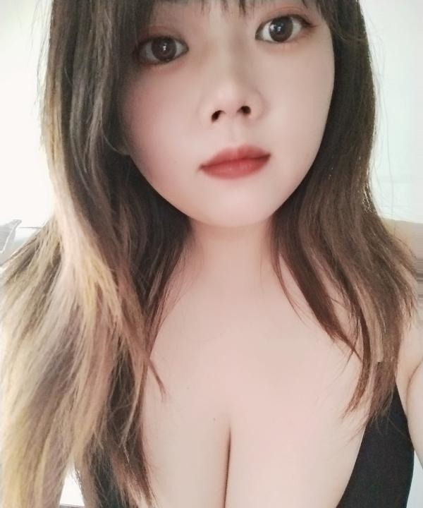 坂田巨乳女友