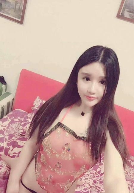 滨湖大胸中项个人笑笑