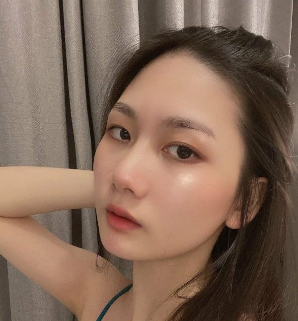 丰乳翘臀美人