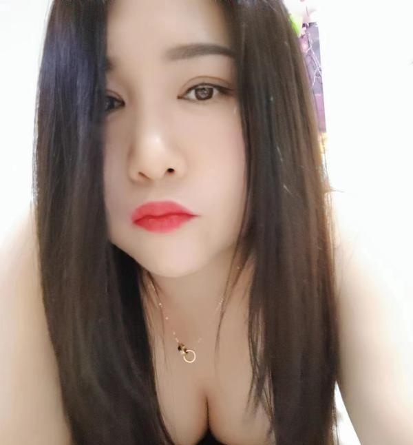 妩媚迷人的少妇