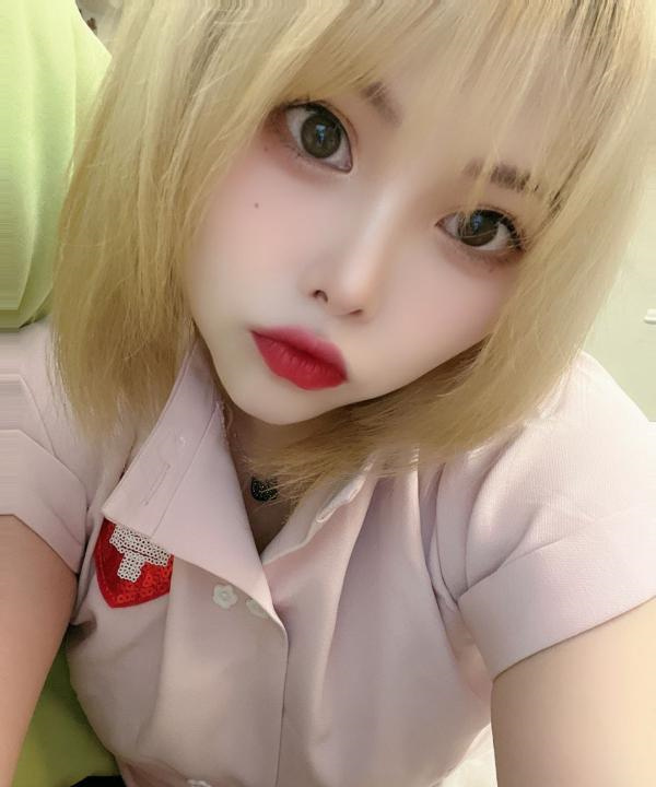 临平肉肉的女孩