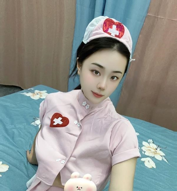 虎丘可爱妹子