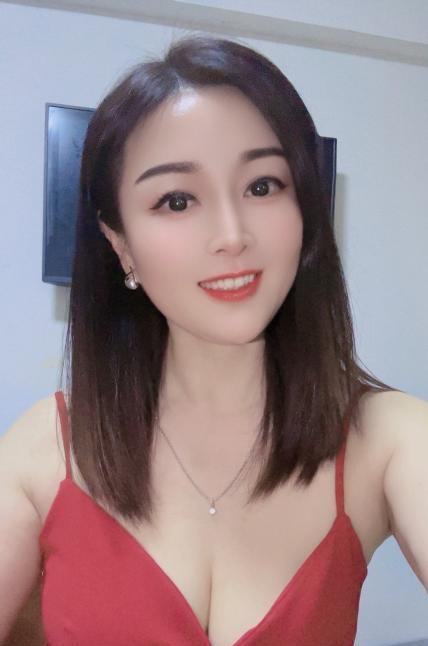 上课梅花园小琼