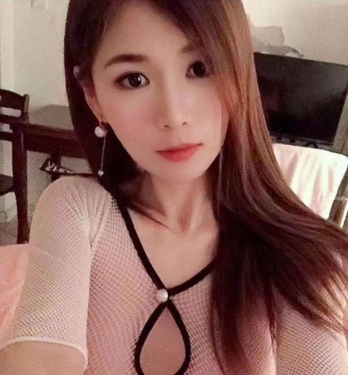 白云妮妮