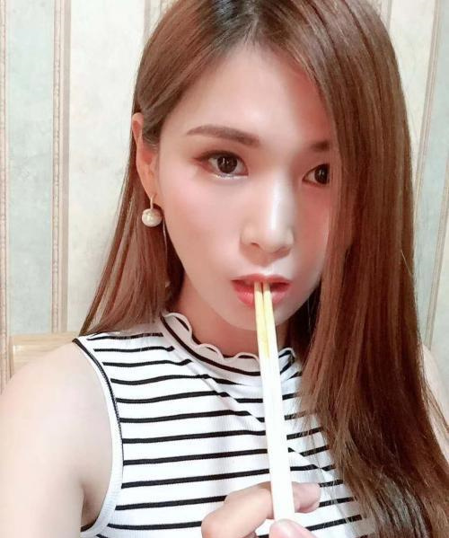 白云妮妮