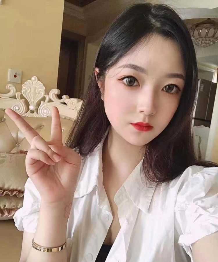 我见犹怜的嫩妹