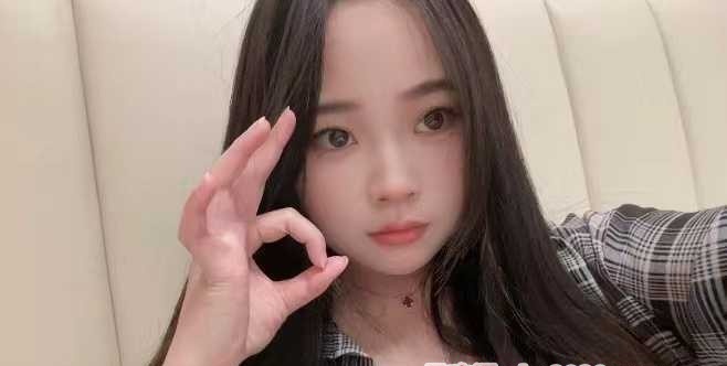 微胖嫩妹胸很大