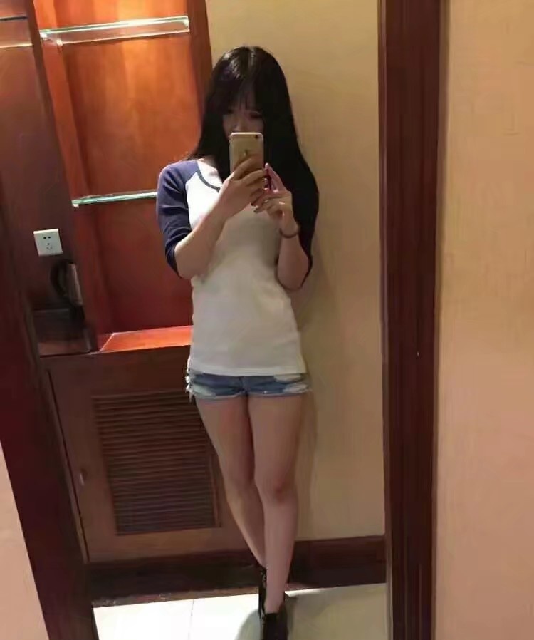 性感美女灵儿